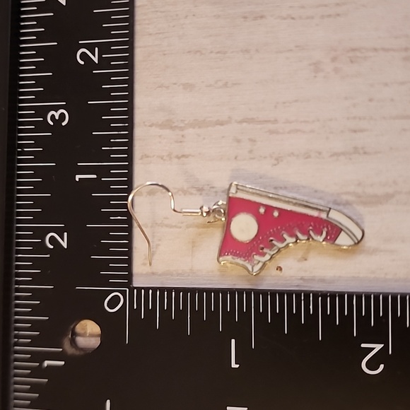 PINK Converse Style Silver Tone Earrings 925S Sterling Post ER - Picture 2 of 3